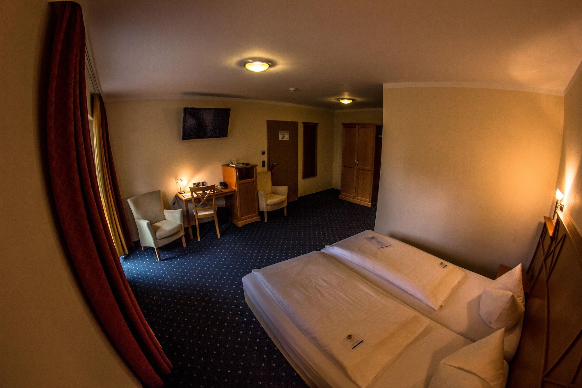 Hotel Blaue Ecke Adenau Eksteriør billede