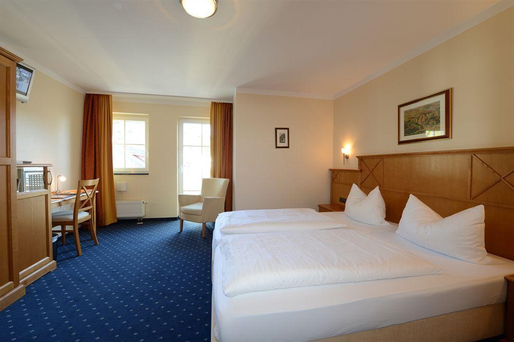 Hotel Blaue Ecke Adenau Eksteriør billede